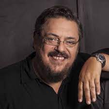 Ο λαυρέντης μαχαιρίτσας, ένας από τους σημαντικότερους δημιουργούς του ελληνικού ροκ και εν γένει του σύγχρονου έντεχνου λαϊκού τραγουδιού, . Layrenths Maxairitsas Next Concert Setlist Tour Dates