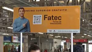Ação divulga vestibular das Fatecs em estação de Ferraz de Vasconcelos