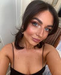 Alison Kiely's Instagram, Twitter & Facebook