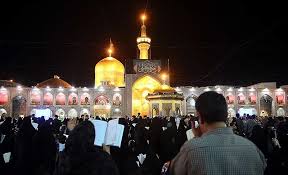 Para mufassir berpendapat bahwa al qur'an mulai diturunkan allah lalu menurunkan surah al qadr yang mengandung perbuatan yang lebih baik daripada perbuatan orang itu. Al Qadr Surah Wikipedia