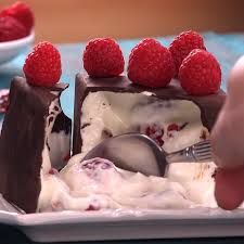 Cubo Sorpresa Una Receta Para Un Postre Extraordinario Postre Chocolate Mousse Cubo Dulce Crema Video Comida Postres Recetas Faciles Postres Postres Frios