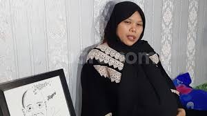 Suami tanpa cinta raya 08 july 2016. Pedih Lebaran Tanpa Suami Irma Saya Belum Percaya Bang Sapri Meninggal