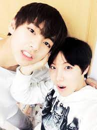 Große auswahl neuer und gebrauchter bts v online entdecken bei ebay. Bts V And Jimin Bts J Hope Bangtan Yoonmin