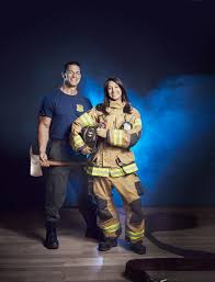 One firefighter must choose between his love for his family and his addiction. John Cena Honors First Responders For His New Movie Playing With Fire Gh November 2019