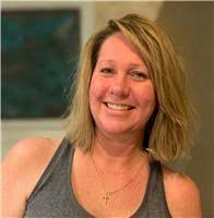 Melissa Dietrich's Instagram, Twitter & Facebook