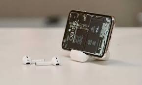 Apple In Airpods U Sadece Kablosuz Bir Kulaklik Degil Haberler Indir Com Iphone Kulaklik Teknoloji