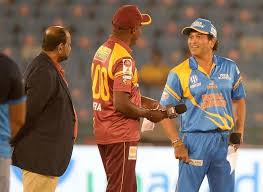 Introduced to cricket at age 11, sachin tendulkar was just 16 when he became india's youngest test cricketer. 424 Runs Scored Fantastic Effort By All The 22 Men Sachin Tendulkar On Road Safety World Series Semis