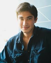 Daniel Carolan's Instagram, Twitter & Facebook