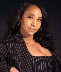 Nicole Ralph's Instagram, Twitter & Facebook