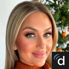 Linda Caban's Instagram, Twitter & Facebook