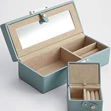 We sell a wide range of packing supplies such as packing boxes, envelopes, paper bags and covers ideal for packing and safe shipping of jewelry, handicrafts and more. Mother S Day Gift Ideas Red Envelope