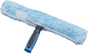 Benefits of residential window cleaning services november 20, 2018. How To Clean Windows Like A Pro Modern Castle