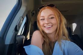 Stop reading the caption and look at me instead;)