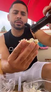 The incredibly talented latin musician larry hernandez brings to you his very own hot sauce salsa el baleado! Discover Larry Hernandez Salsa S Popular Videos Tiktok