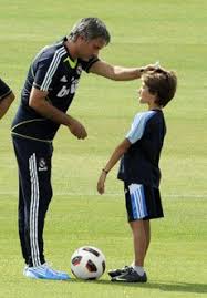 Fans have been worried as to the potential length of time son may be out for, but it appears it won't actually be very long until he's back in the picture. 48 Jose Mourinho Ideen In 2021 Fussball Fussbal Inter Mailand