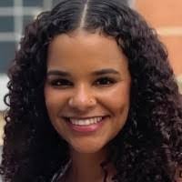 Desirae Jones's Instagram, Twitter & Facebook