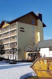 Landmarks not too far from the resort include die postsaule and fichtelberg cable car. Bundeswehr Sozialwerk Wir Prasentieren Haus Wiese Nein Wir Haben Unser Angebot An Hotels Hausern Und Campingplatzen Nicht Erweitert Derzeit Sanieren Wir Kraftig Unser Haus Wiesenthal In Oberwiesenthal Beim Abbau Des Schriftzugs Am