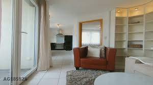 Erhalten sie die neuesten wohnungen in stuttgart kostenlos per email. St 185926 Schon Moblierte Wohnung Mit Balkon In Stuttgart Mitte Youtube