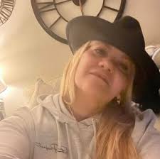 I'm feeling like Keith Lee tasting the #friedchicken and #macaroniandcheese  at Morrow's in #NewOrleans!! 😂😂😂 #RickeySmiley #NOLA