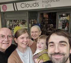 Stuart Hopkins's Instagram, Twitter & Facebook