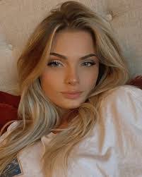 Katrina Marsh's Instagram, Twitter & Facebook