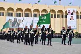 وأشارت كلية الملك خالد العسكرية إلى أن نتائج القبول المبدئي ستعلن على الموقع الإلكتروني للجنة القبول والتسجيل وعن طريق رسائل الجوال والبريد الإلكتروني. Ù‡Ù†Ø§ Ø±Ø§Ø¨Ø· ÙˆØ´Ø±ÙˆØ· Ø§Ù„ØªØ³Ø¬ÙŠÙ„ ÙÙŠ ÙƒÙ„ÙŠØ© Ø§Ù„Ù…Ù„Ùƒ Ø®Ø§Ù„Ø¯ Ø§Ù„Ø¹Ø³ÙƒØ±ÙŠØ© ØµØ­ÙŠÙØ© Ø§Ù„Ù…ÙˆØ§Ø·Ù† Ø§Ù„Ø¥Ù„ÙƒØªØ±ÙˆÙ†ÙŠØ©