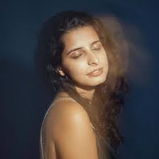 Naina V's Dreamy Debut Single “Play Pause” Will Have You Soaring