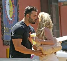 Instagram britney spears and boyfriend sam asghari kicked off their wedding season over the weekend, attending the nuptials of his friend. Britney Spears And Boyfriend Sam Asghari Enjoy A Smooch In The Sun After Lunch In Los Angeles