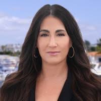 Erica Rothman's Instagram, Twitter & Facebook