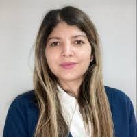 Laura Viveros's Instagram, Twitter & Facebook