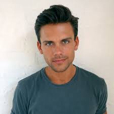 Benjamin Wells's Instagram, Twitter & Facebook