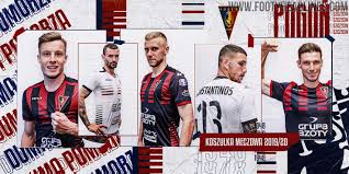 W ostatnim meczu kontrolnym przed startem pko bp ekstraklasy pogoń pokonała wartę poznań 3:0. Pogon Szczecin 19 20 Home Away Kits Revealed Footy Headlines