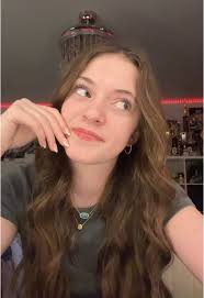 Nora Walsh (@nora.hw)