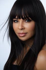 Lana Kerr's Instagram, Twitter & Facebook