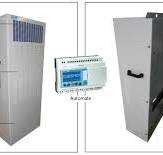 Redundant air conditioning for telecom shelter