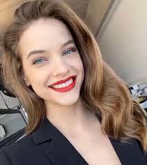 Barbara Red's Instagram, Twitter & Facebook