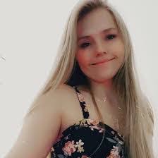 Mariah Lott's Instagram, Twitter & Facebook