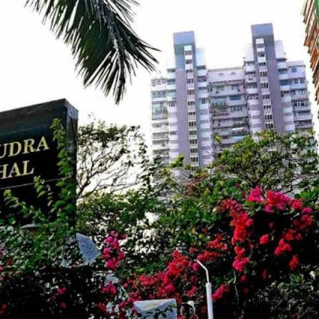 Samudra Mahal at worli mumbai. A lost palace by the sea of scindias of gwalior. #gwalior #scindia #samudra #mahal #worli #mumbai https://gwaliorplus.com/samudra-mahal-at-worli-mumbai-a-lost-palace -of-gwalior-by-the-sea/