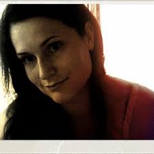 Vanessa DeWitt (@seevanessaread)