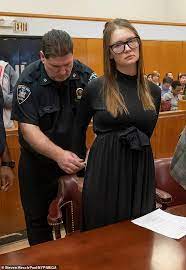 Anna sorokin new york'un ünlü rikers adası'ndaki cezaevinde tutuluyor. Fake Heiress Anna Delvey Returns To Instagram After Prison Release Express Informer