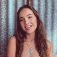 Izabella Norris's Instagram, Twitter & Facebook