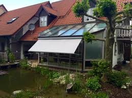 Fenster Markisen Haben Eine Lange Tradition Ferobau Bietet Die Verschiedenen Varianten Wie Markislotte Fallarm Markise Oder S Fenstermarkisen Markise Fenster