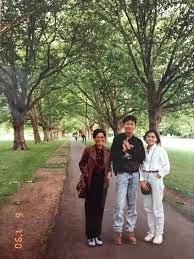 He was elected as the people's action party central executive committee assistant treasurer. Ong Ye Kung The Two Most Important Mothers In My Life Facebook