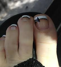 Read more pedicure diseños flores facil : 9 Disenos De Pedicura Francesa Que Estan De Moda Belleza Y Peinados