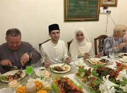 jalan makna jalan di kbbi adalah: Mat Dan Kaki Jalan Dah Kahwin