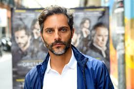 From wikimedia commons, the free media repository. De Argentina Para El Mundo Conoce A Joaquin Furriel Protagonista De El Jardin De Bronce