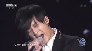 How I like this song, here his voice sounds soo magnetic and mmmmmm...  ready to listen him forever! ❤️‍🔥❤️‍🔥❤️‍🔥❤️‍🔥❤️‍🔥