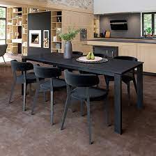 ambiance escapade cuisine moderne table et chaises et cuisine bois