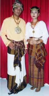 10+ pakaian adat ntt pria & wanita (nama, penjelasan, gambar) nusa tenggara timur (ntt) telah lama dikenal sebagai salah satu sentra penghasil aneka tenunan yang bahkan terkenal hingga mancanegara. Pakaian Adat Nusa Tenggara Timur Gps Wisata Indonesia