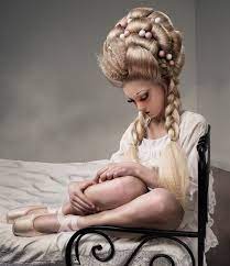 Coiffure Style Marie Antoinette Coiffure Marie Antoinette Coiffures Feminines